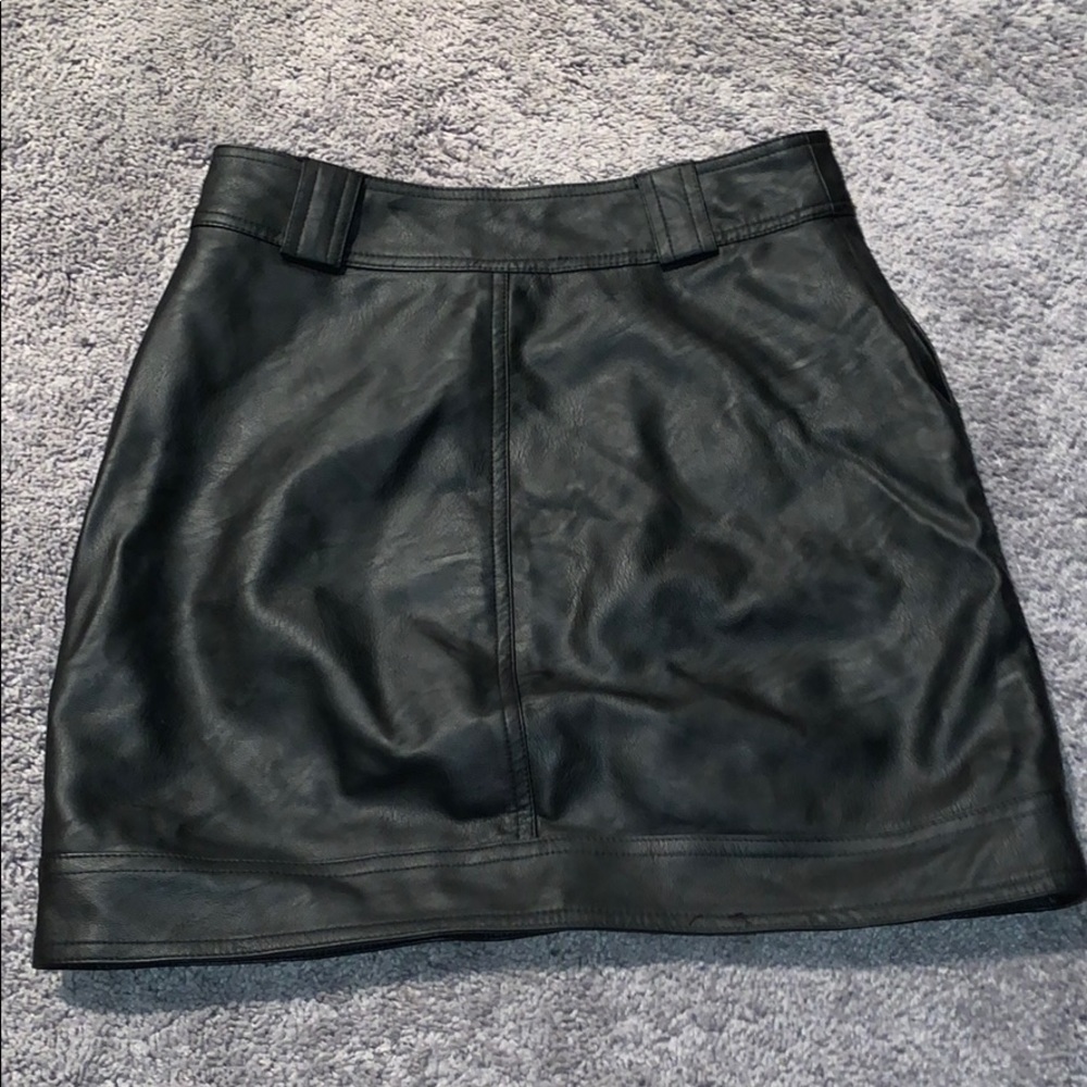 black leather skirt - Picture 2 of 4